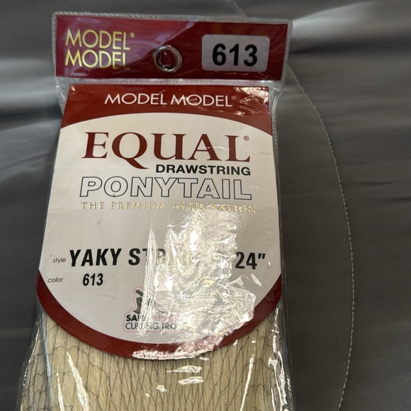 24” drawstring ponytail.  New bleached blonde - Picture 2 of 4